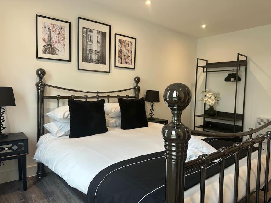 Museum View Apartments City Centre 1 Bedroom 카디프 외부 사진